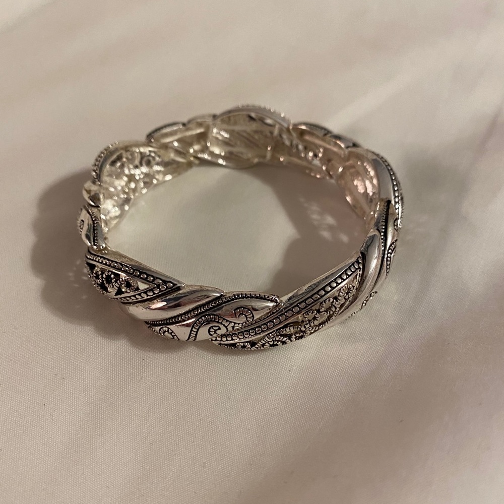 Fashion silver bracelet